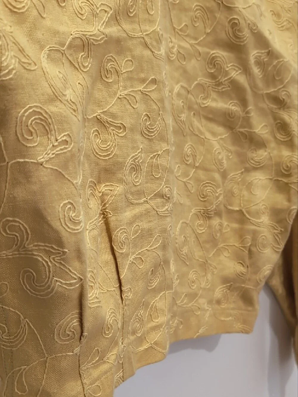 Vintage 1980's 90's Women's Embroidered 100% Linen Light Cropped Blazer Sz 6